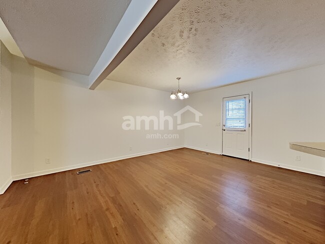 Photo - 1511 Wilkins Run