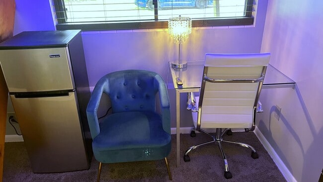 Photo - 1511 S John Young Pkwy