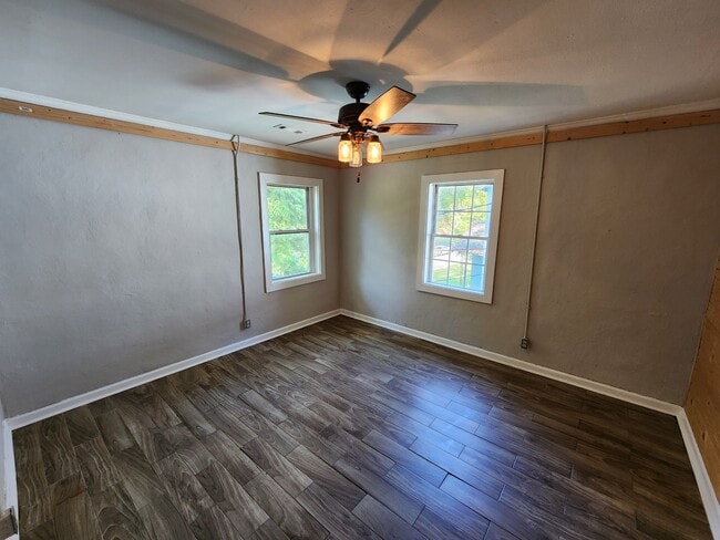 Building Photo - 543 Oliver St NW Unit 1B