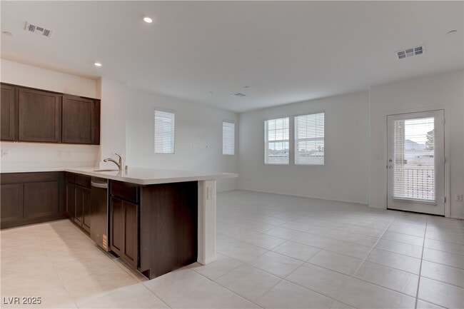 Photo - 618 Bellus Pl Townhome