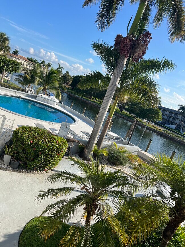 Photo - 467 Golden Isles Dr Unit 207