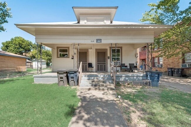 Building Photo - 1615 Alston Ave Unit D Rental