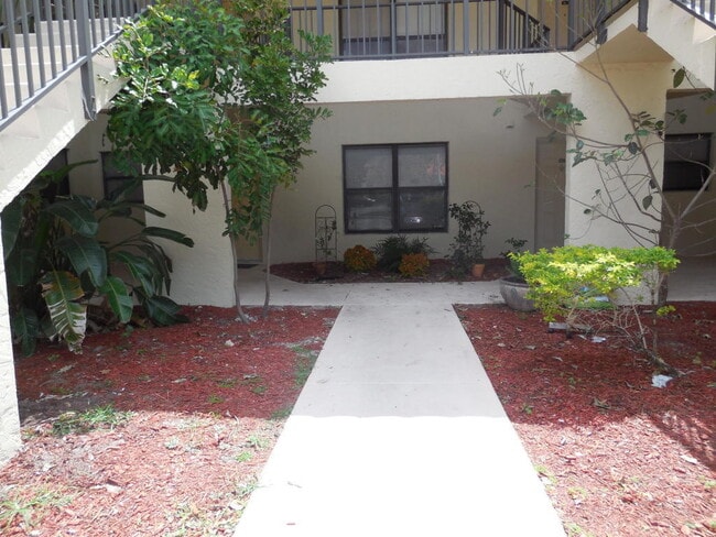 Building Photo - 1500 Windorah Way Unit D