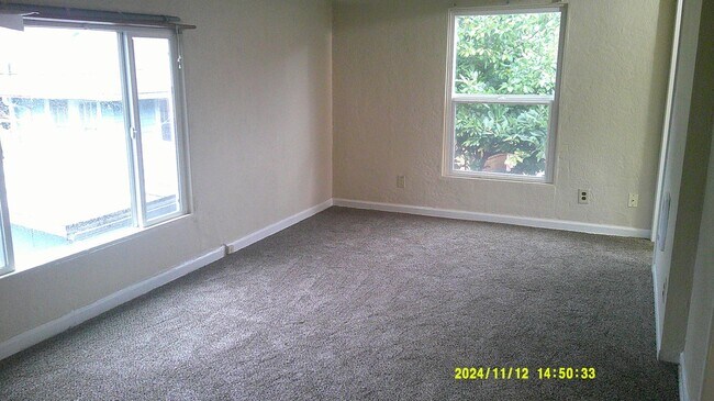 Photo - 2056 NW Van Buren Ave Unit 186-05 02