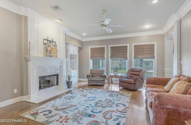 Photo - 111 Hamlet Ln