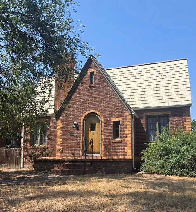Photo - 1269 Dexter St
