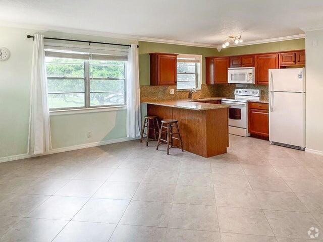 Building Photo - 144 Canterbury E Unit F Rental
