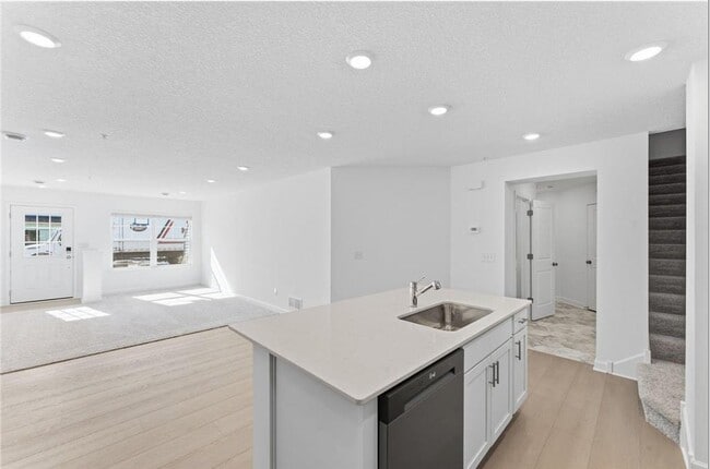 Photo - 15011 Adare Way
