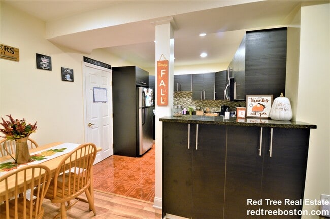 Photo - 191 Winthrop Rd Unit 7