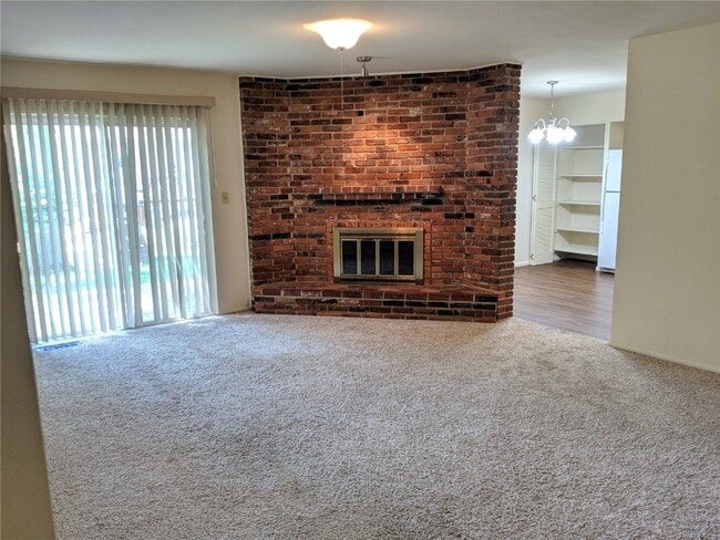 Photo - 822 Dutch Mill Dr