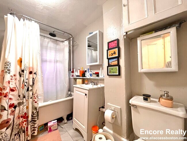 Photo - 7 Champney Pl Unit 3