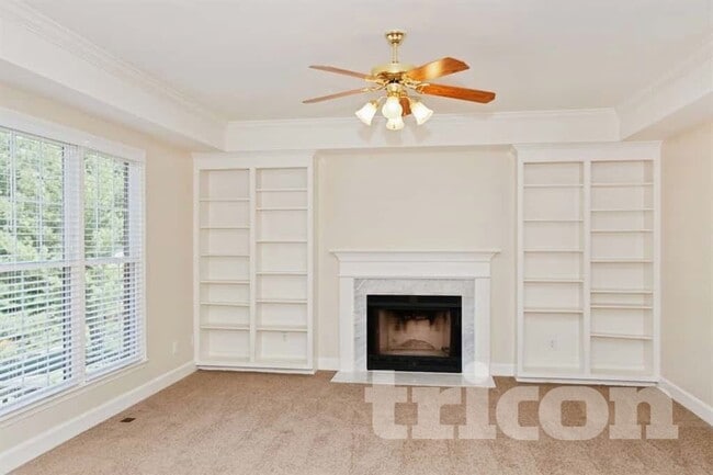 Photo - 105 Saddlebridge Ln