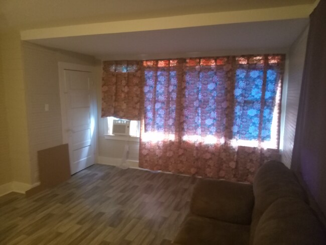 Photo - 311 S Pierce St Unidad C