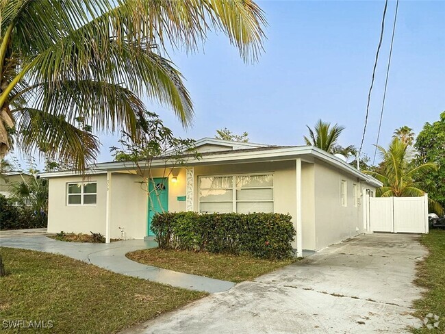 Building Photo - 550 14th St N Rental