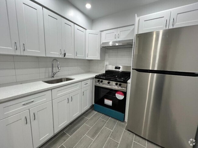 Building Photo - 1 bedroom in WOODSIDE NY 11377 Unit 1 Rental