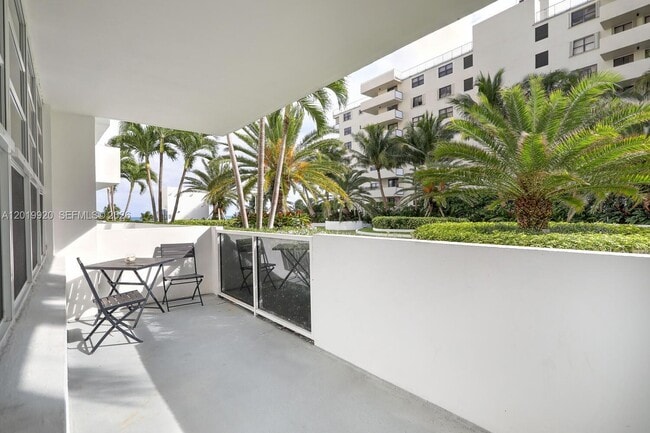 Building Photo - 100 Lincoln Rd Unit 330