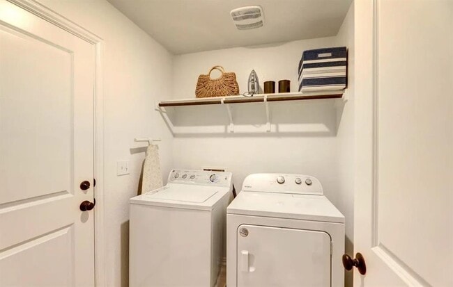 Photo - 159 Periwinkle Ln