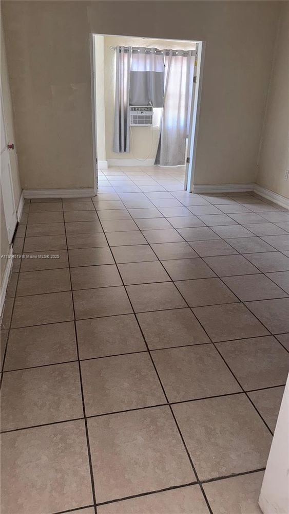 Building Photo - 2614 SW 8th St Unit A-A Rental