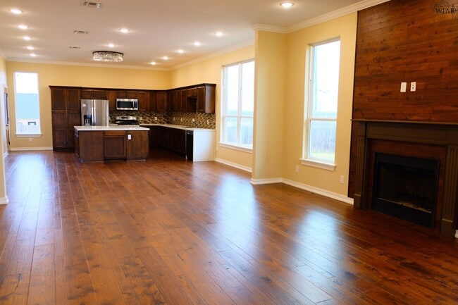 Photo - 20 Edwards Way