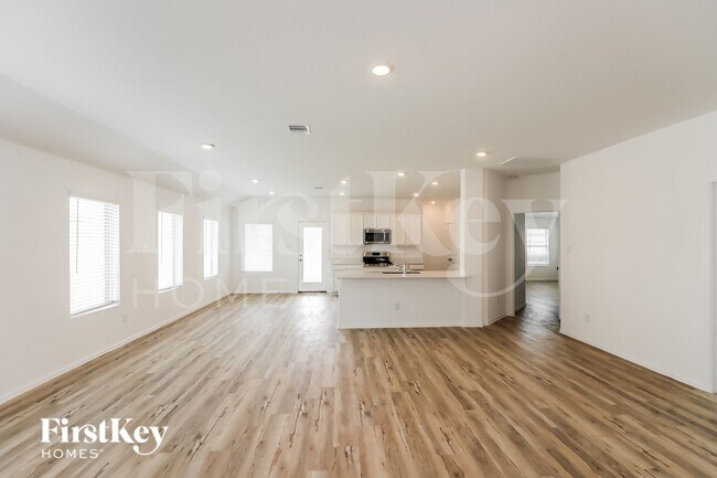 Photo - 5223 Pine Pass Dr