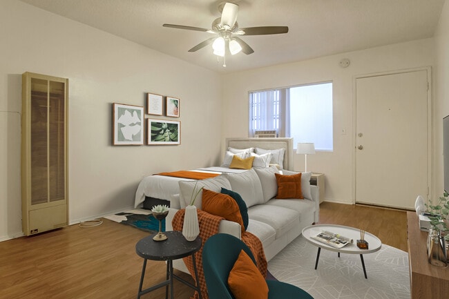 Photo - Acacia Courtyard