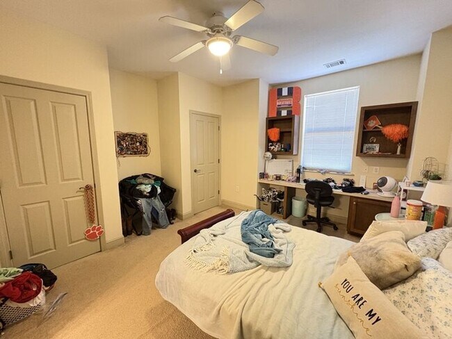 Photo - 203 Kelly Rd Unit 734