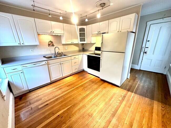 Photo - 6 Grant St Unit 2