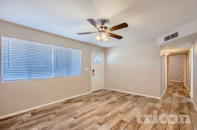 Photo - 826 W Del Rio St