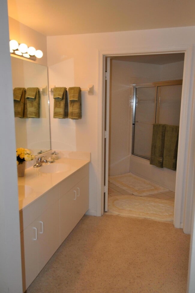 Photo - 200 Uno Lago Dr Unit 201