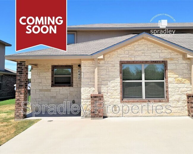 Building Photo - 642 Laila Ln