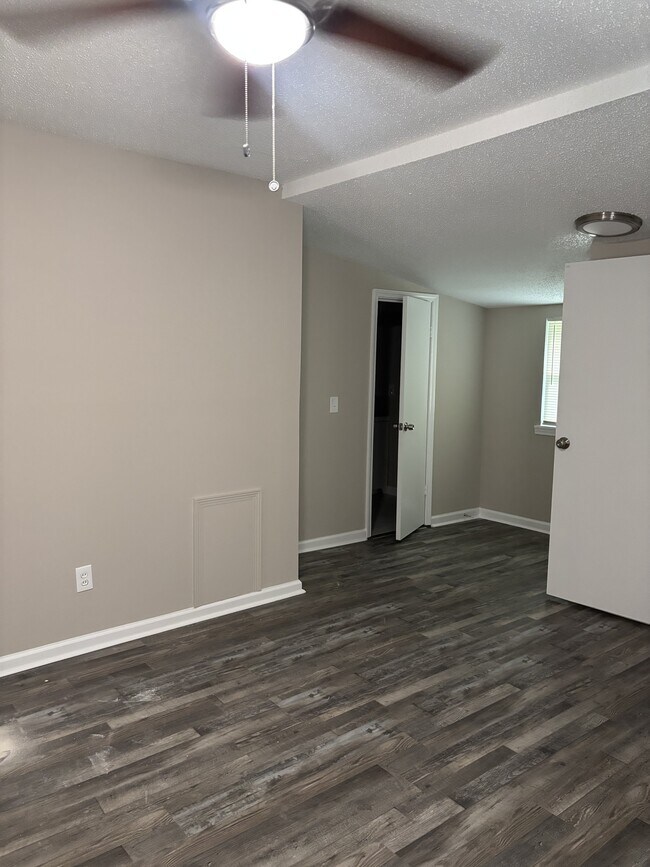 Photo - 4483 Suncrest Dr