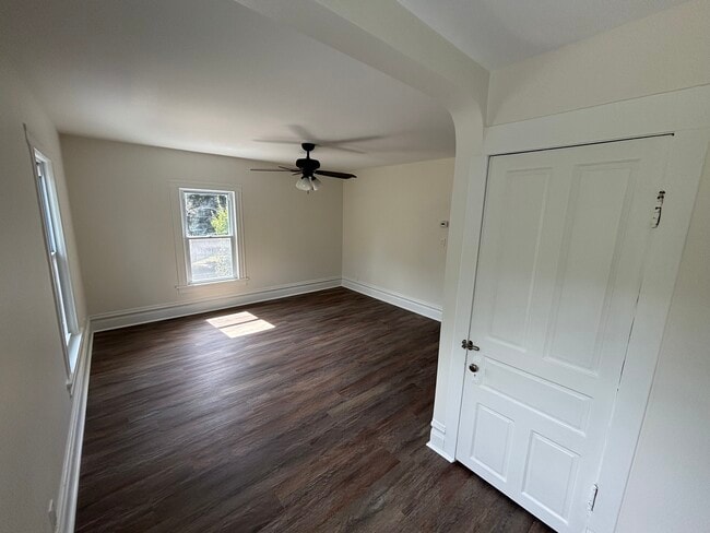 Building Photo - 438 S 1st St Unit 2F Rental