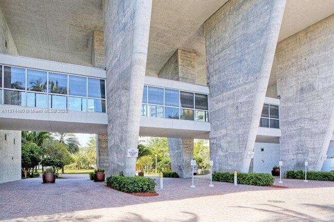 Building Photo - 1500 Bay Rd Unit 1220S Rental