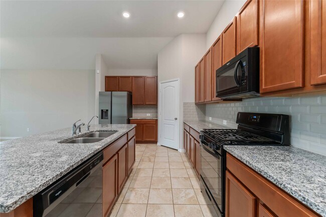 Photo - 5914 River Timber Trl