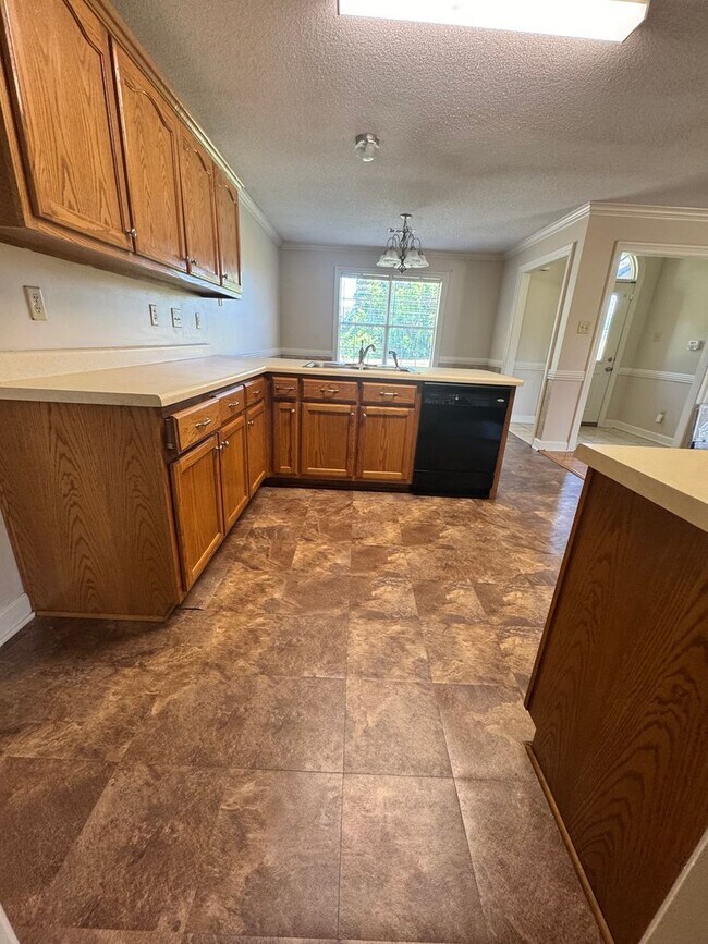 Photo - Beautiful 3 Bedroom, 2 Bathroom home located in the heart of Munford!
