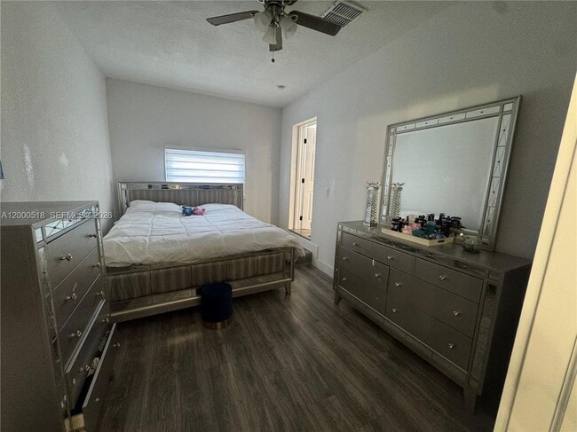 Photo - 427 NW 19th Ave Unidad 0