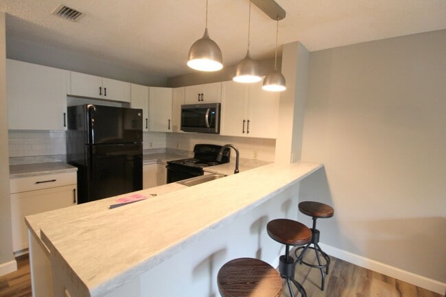 Photo - 1348 Hunters Rd