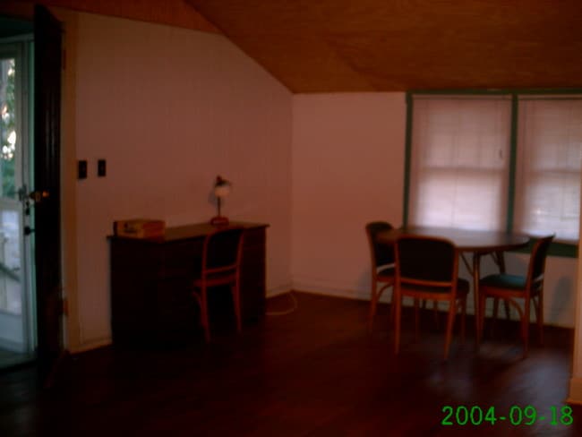 Building Photo - 436 15th Ave NE Unit 1