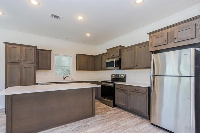 Photo - 1900 21st St S