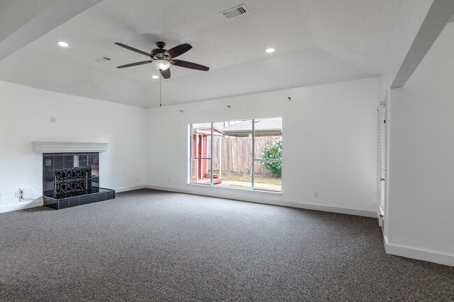 Photo - 19102 Lookout Mountain Ln