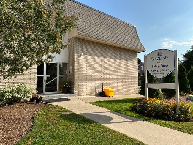 Photo - Skyway Estate Apartments