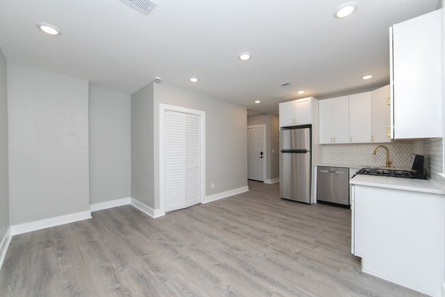 438-438 Broadway Unit 5