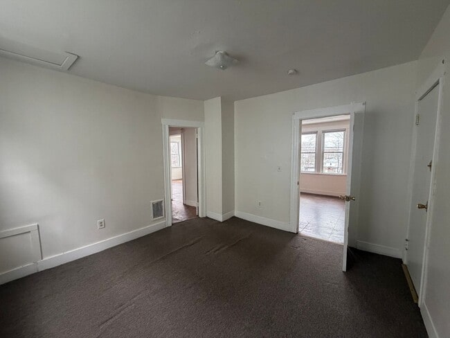 Photo - 57 Maltby St Unidad 2nd Front