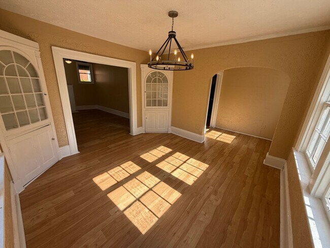 Photo - Charming 3 Bedroom Historic Cottage in Capitol Heights!