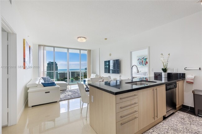 Photo - 79 SW 12th St Unit 3704