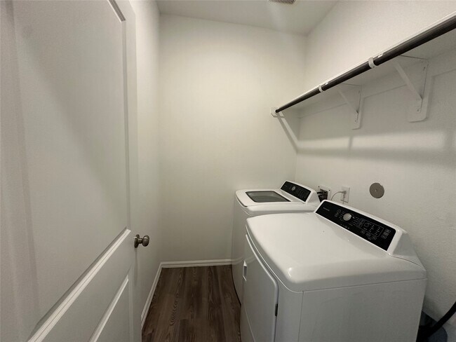 Photo - 5111 Winslow Grv Dr