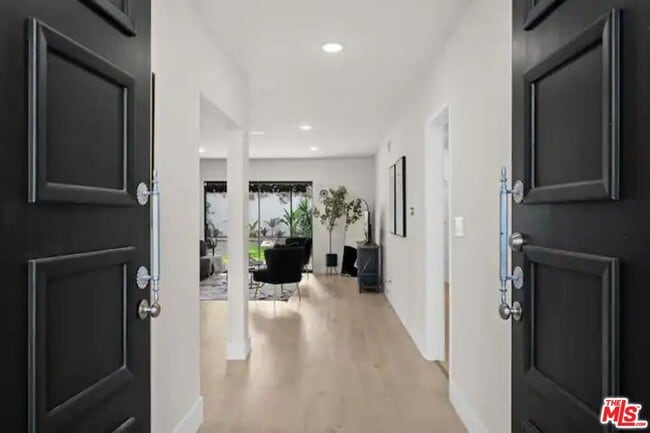 Photo - 2617 S Beverly Dr