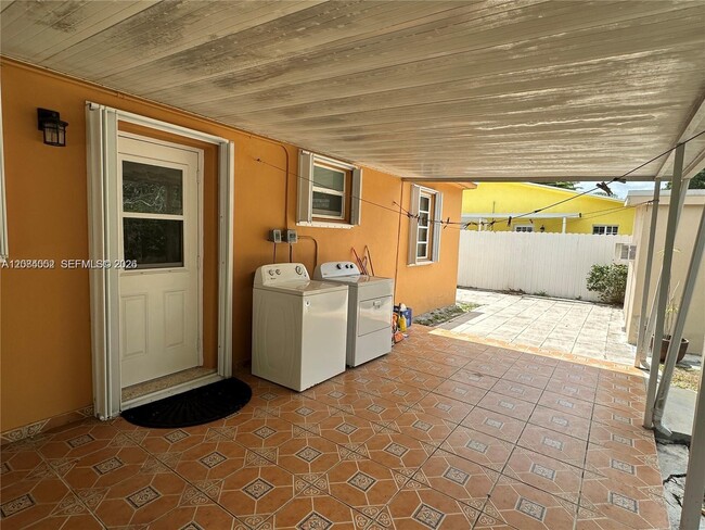 Photo - 10500 NW 28th Ct
