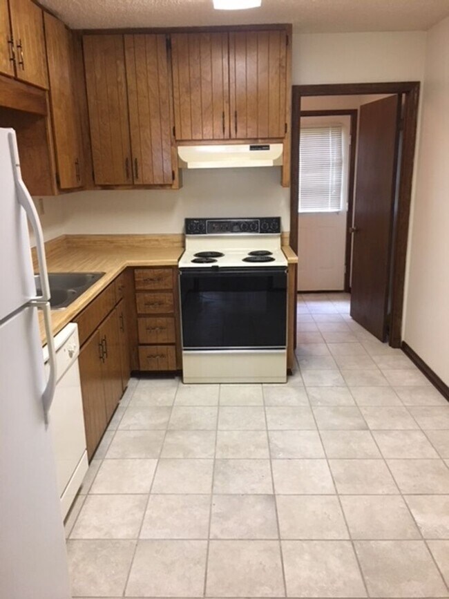 Photo - 2 Bedroom/1 Bath Remerton Duplex Unit B