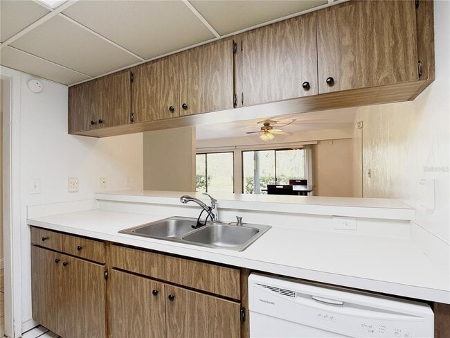 Photo - 3033 Camelot Dr Unit 303